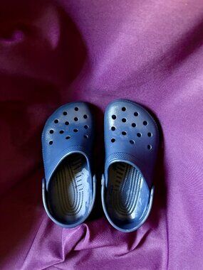 Crocs Classic Clogs Kids Youth J2 Navy Blue Slip-On Comfort Shoes